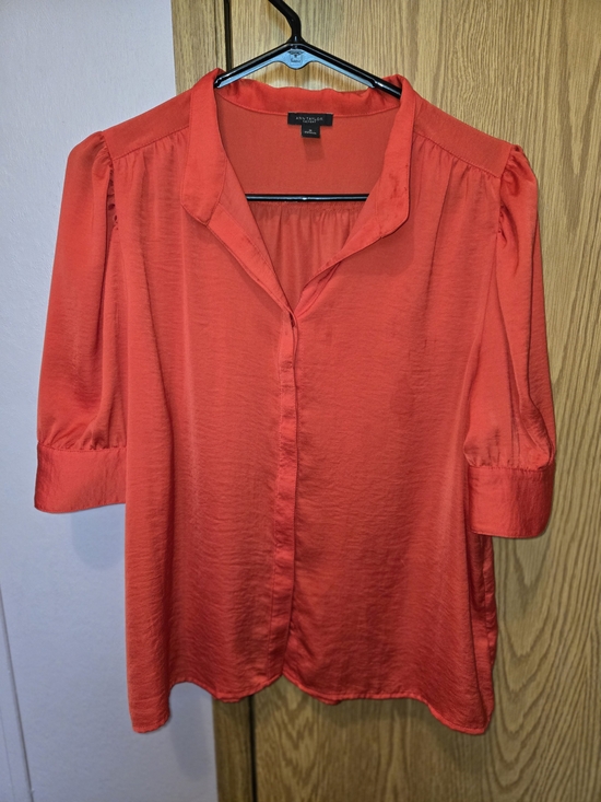 Ann Taylor Factory Tops - Ann Taylor Factory Red Button-Front V-Neck Blouse